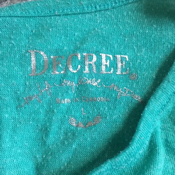 Comfortable teal top! - Picture 4 of 4